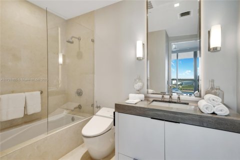 Apartamento en alquiler en Bal Harbour, Florida, 2 dormitorios, 148.55 m2 № 1937921 - foto 19