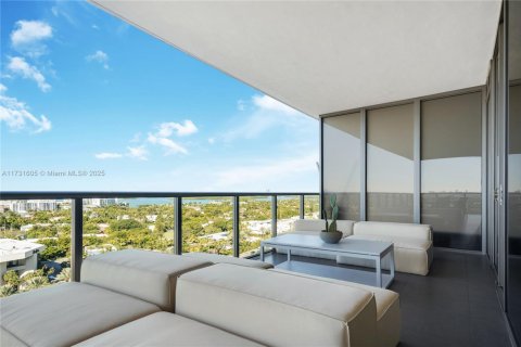 Apartment in Bal Harbour, Florida 2 bedrooms, 148.55 sq.m. № 1937921 - photo 20