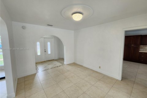 Casa en alquiler en Hollywood, Florida, 3 dormitorios, 187.48 m2 № 2074875 - foto 6