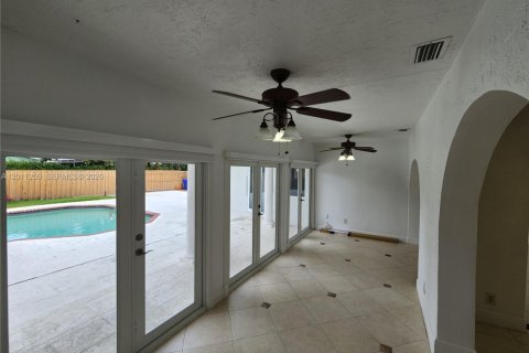 Casa en alquiler en Hollywood, Florida, 3 dormitorios, 187.48 m2 № 2074875 - foto 12