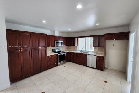 Casa en alquiler en Hollywood, Florida, 3 dormitorios, 187.48 m2 № 2074875 - foto 11