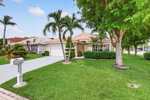 House in Lake Worth, Florida 3 bedrooms, 158.86 sq.m. № 2246378