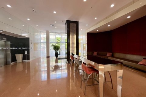 Condo in Aventura, Florida, 2 bedrooms № 1978597 - photo 9