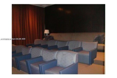 Condo in Aventura, Florida, 2 bedrooms № 1978597 - photo 23