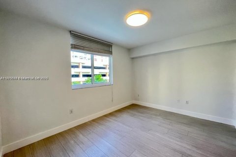 Condo in Aventura, Florida, 2 bedrooms № 1978597 - photo 16