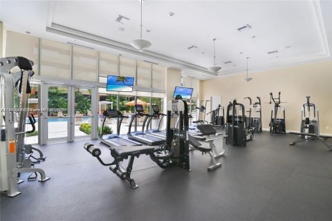 Condo in Aventura, Florida, 2 bedrooms № 1978597 - photo 19