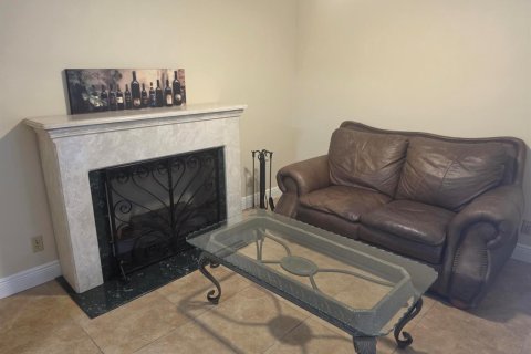 Condo in Pompano Beach, Florida, 4 bedrooms  № 2372362 - photo 29