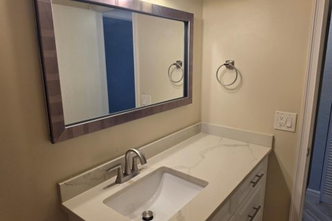 Condo in Pompano Beach, Florida, 4 bedrooms  № 2372362 - photo 15