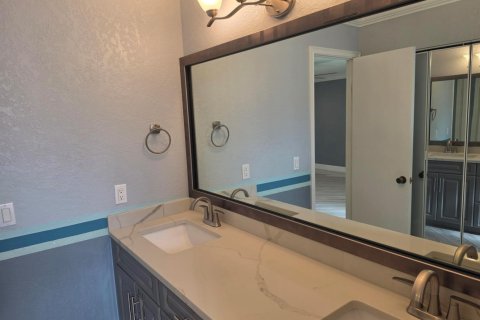 Condo in Pompano Beach, Florida, 4 bedrooms  № 2372362 - photo 4