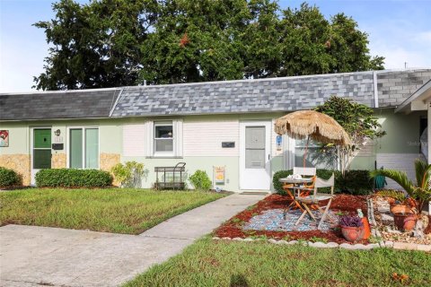 Villa ou maison à Dunedin, Floride 2 chambres, 88.26 m2 № 2208037