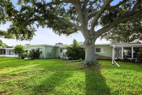 House in Dunedin, Florida 2 bedrooms, 88.26 sq.m. № 2208037 - photo 24