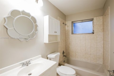 Снять в аренду виллу или дом в Маргит, Флорида 4 спальни, 136.19м2, № 2002126 - фото 17