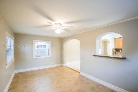 Снять в аренду виллу или дом в Маргит, Флорида 4 спальни, 136.19м2, № 2002126 - фото 7