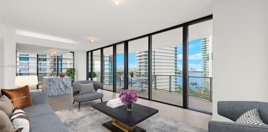 Condominio en Miami Beach, Florida, 2 dormitorios № 1465009