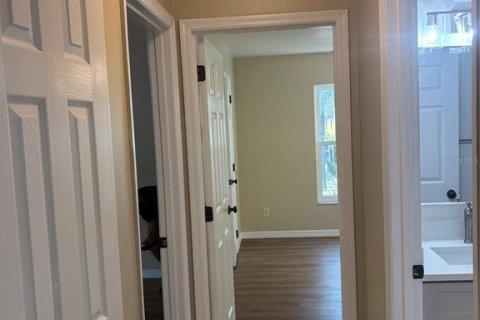 Villa ou maison à louer à Minneola, Floride: 3 chambres, 110.27 m2 № 2429498 - photo 9