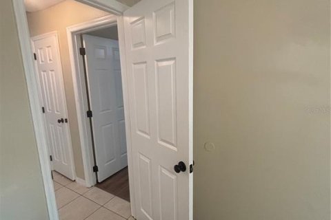 Villa ou maison à louer à Minneola, Floride: 3 chambres, 110.27 m2 № 2429498 - photo 8