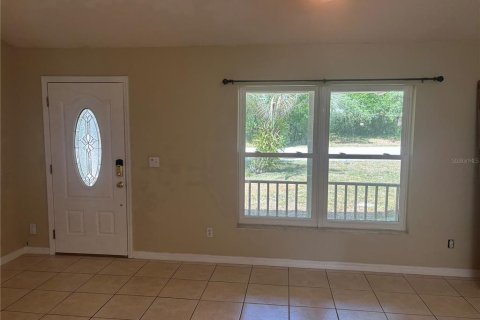 Villa ou maison à louer à Minneola, Floride: 3 chambres, 110.27 m2 № 2429498 - photo 3