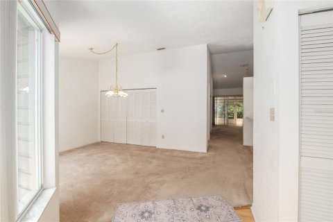 House in Newberry, Florida 2 bedrooms, 130.62 sq.m. № 1666941 - photo 6