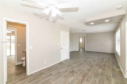 Casa en alquiler en Pompano Beach, Florida, 3 dormitorios, 135.17 m2 № 1891744 - foto 7