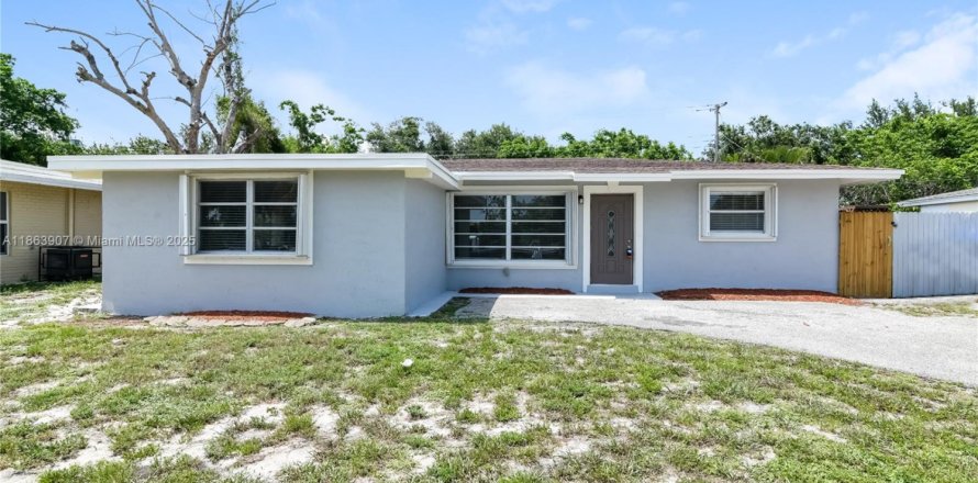 Casa en Pompano Beach, Florida 3 dormitorios, 135.17 m2 № 1891744