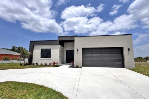 Villa ou maison à Cape Coral, Floride 4 chambres, 176.89 m2 № 2111441