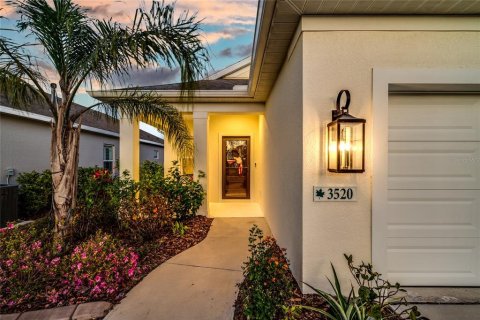 House in Parrish, Florida 3 bedrooms, 164.07 sq.m. № 1608819 - photo 3
