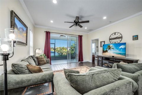 House in Parrish, Florida 3 bedrooms, 164.07 sq.m. № 1608819 - photo 17