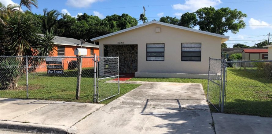 Villa ou maison à Miami, Floride 3 chambres, 118.36 m2 № 1929509