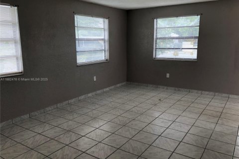 Villa ou maison à vendre à Miami, Floride: 3 chambres, 118.36 m2 № 1929509 - photo 7