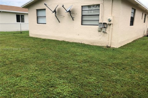 Villa ou maison à vendre à Miami, Floride: 3 chambres, 118.36 m2 № 1929509 - photo 20