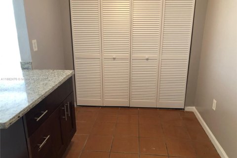 Villa ou maison à vendre à Miami, Floride: 3 chambres, 118.36 m2 № 1929509 - photo 8