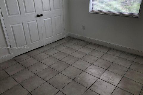 Villa ou maison à vendre à Miami, Floride: 3 chambres, 118.36 m2 № 1929509 - photo 17