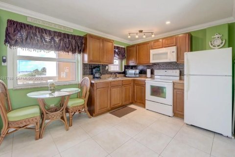 Купить отель в Помпано-Бич, Флорида № 1995890 - фото 11