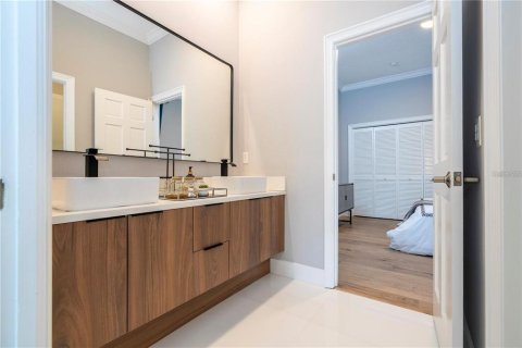 Casa en venta en Orlando, Florida, 4 dormitorios, 396.23 m2 № 2167107 - foto 29