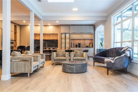 Casa en venta en Orlando, Florida, 4 dormitorios, 396.23 m2 № 2167107 - foto 15