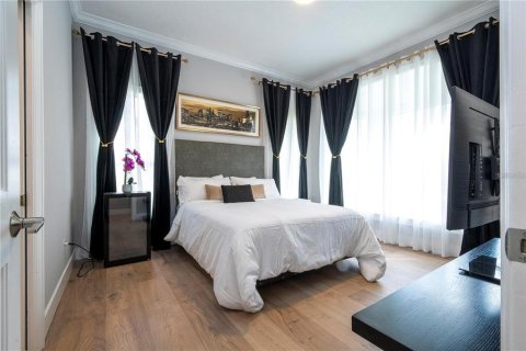 Casa en venta en Orlando, Florida, 4 dormitorios, 396.23 m2 № 2167107 - foto 25