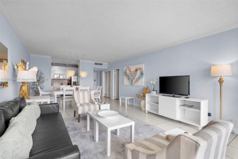 Купить кондоминиум в Майами-Бич, Флорида 1 спальня, 86.4м2, № 1977296 - фото 5