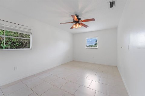 Villa ou maison à vendre à Port Charlotte, Floride: 3 chambres, 89.37 m2 № 2218646 - photo 25