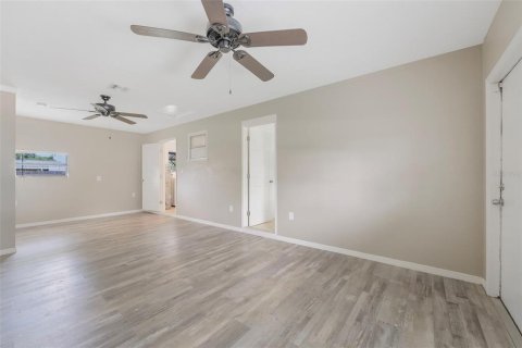 Villa ou maison à vendre à Port Charlotte, Floride: 3 chambres, 89.37 m2 № 2218646 - photo 19