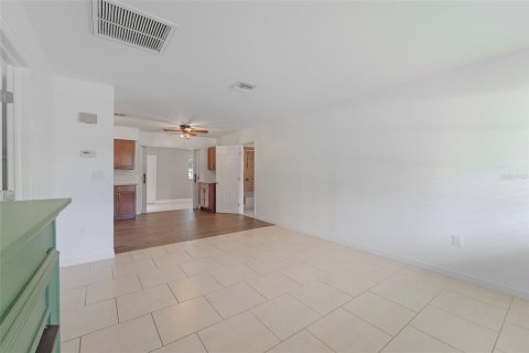Villa ou maison à vendre à Port Charlotte, Floride: 3 chambres, 89.37 m2 № 2218646 - photo 9