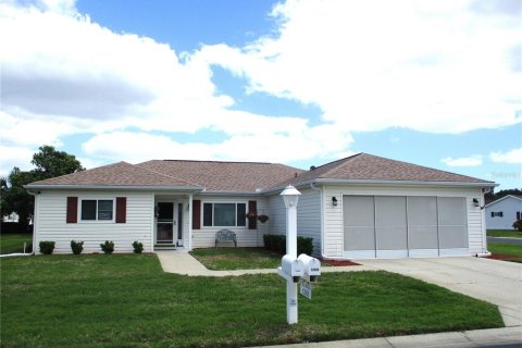 Villa ou maison à Dunnellon, Floride 3 chambres, 143.63 m2 № 2093294