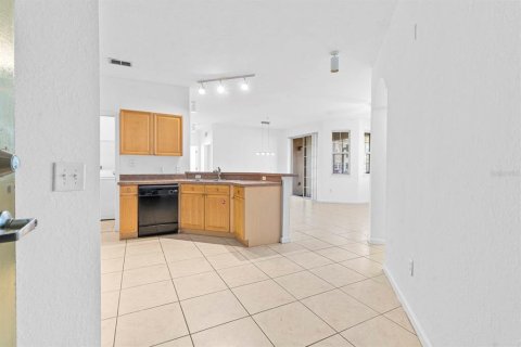 Condo in Davenport, Florida, 3 bedrooms  № 2123741 - photo 4