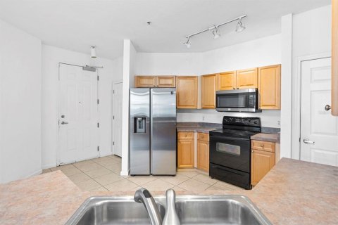 Condo in Davenport, Florida, 3 bedrooms  № 2123741 - photo 8