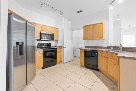 Condo in Davenport, Florida, 3 bedrooms  № 2123741 - photo 5
