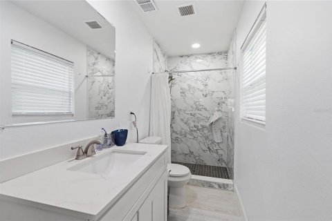 Casa en venta en Winter Park, Florida, 4 dormitorios, 195.28 m2 № 2239452 - foto 8