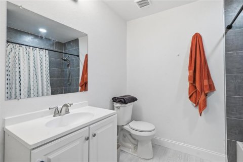 Casa en venta en Winter Park, Florida, 4 dormitorios, 195.28 m2 № 2239452 - foto 16