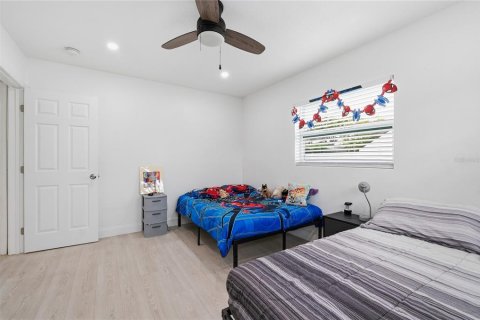 Casa en venta en Winter Park, Florida, 4 dormitorios, 195.28 m2 № 2239452 - foto 13