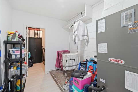 Casa en venta en Winter Park, Florida, 4 dormitorios, 195.28 m2 № 2239452 - foto 28