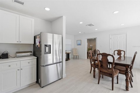 Casa en venta en Winter Park, Florida, 4 dormitorios, 195.28 m2 № 2239452 - foto 7