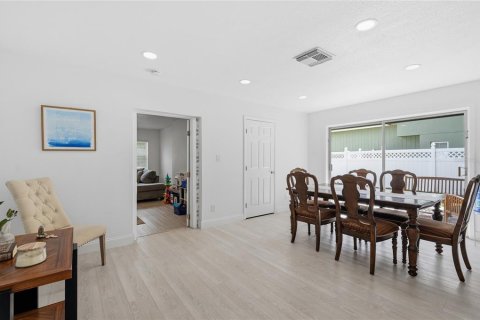 Casa en venta en Winter Park, Florida, 4 dormitorios, 195.28 m2 № 2239452 - foto 20